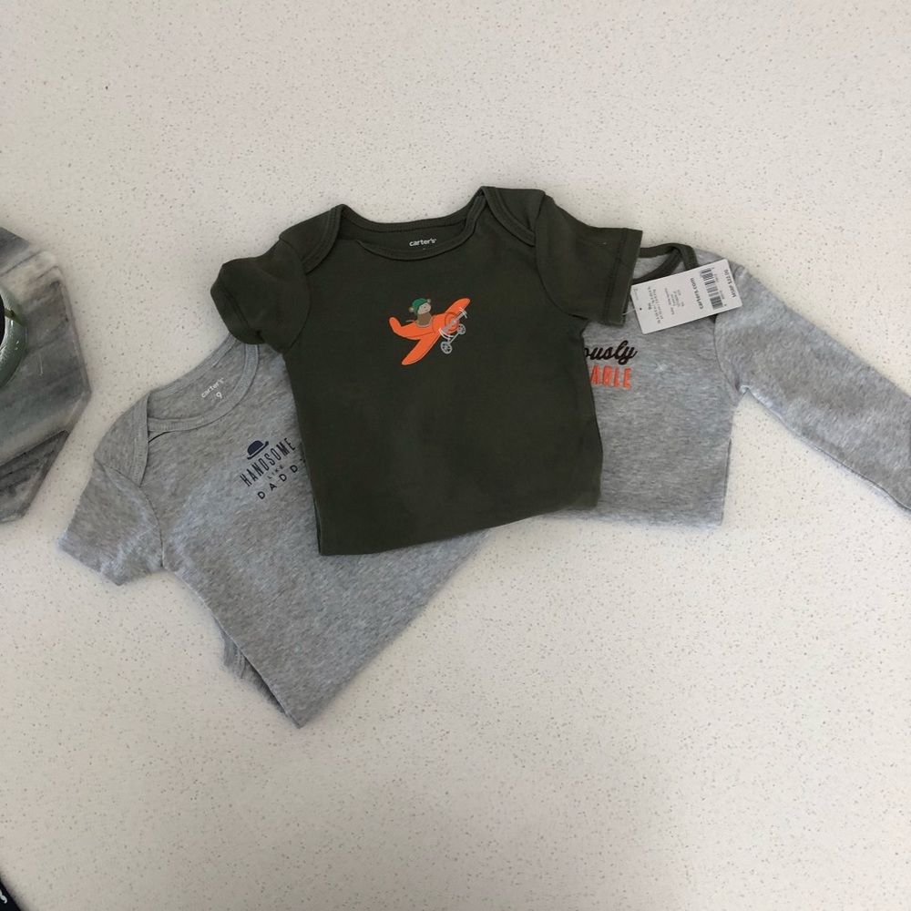 Carters Onesie set
